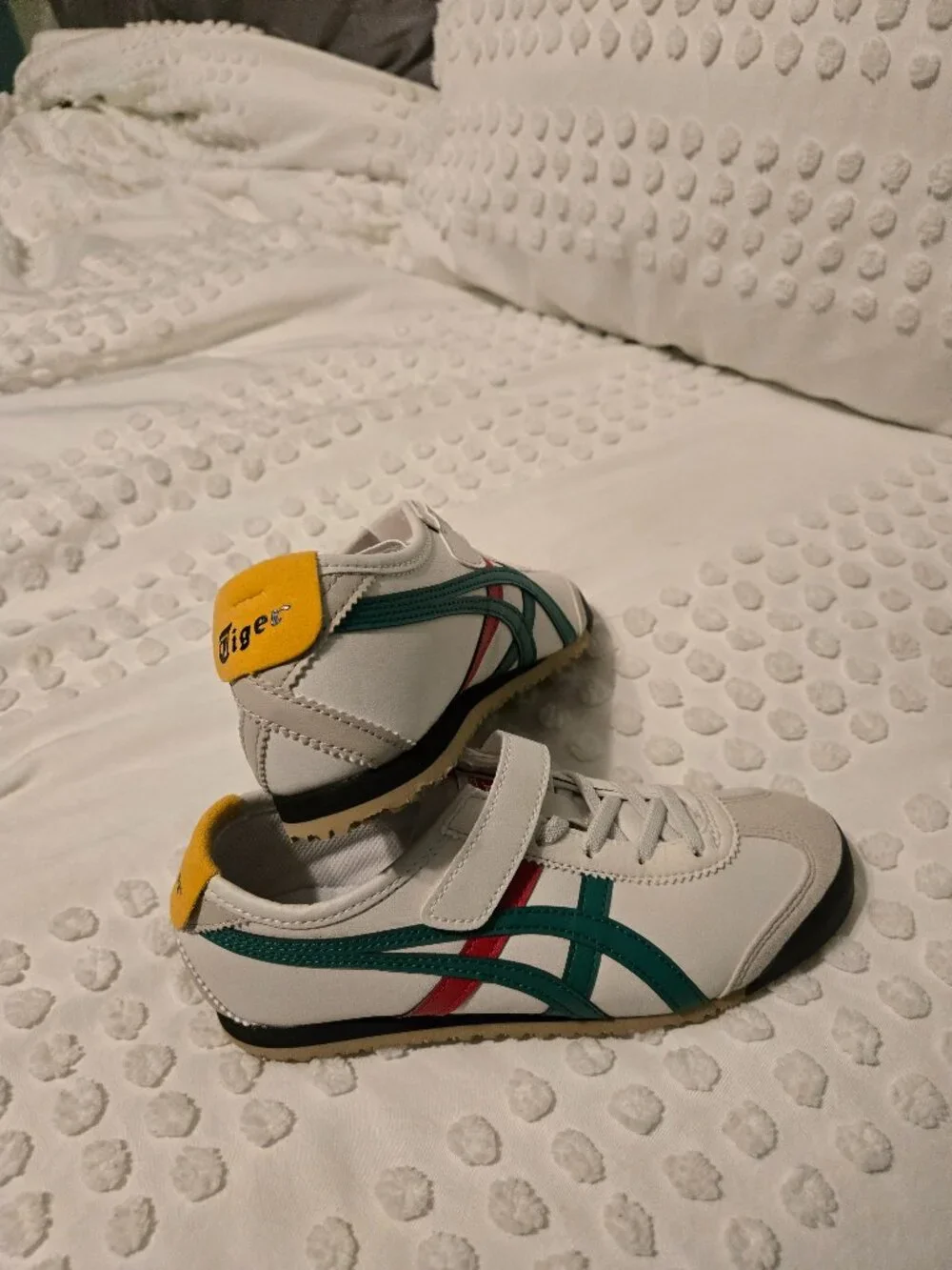 Kids size 2 Onitsuga Tiger Shoes